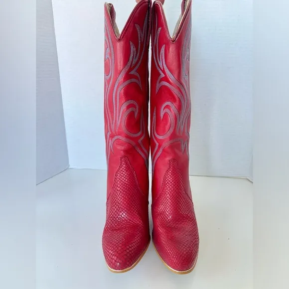 Vintage 80s Jeenz Bootz Red Leather Heel Cowboy Cowgirl Boots Size 7.5 *Flaws