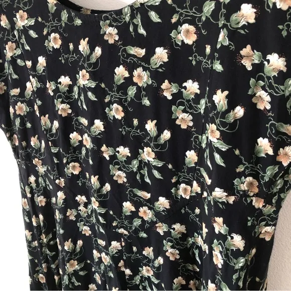 Vintage 90’s Floral Dress