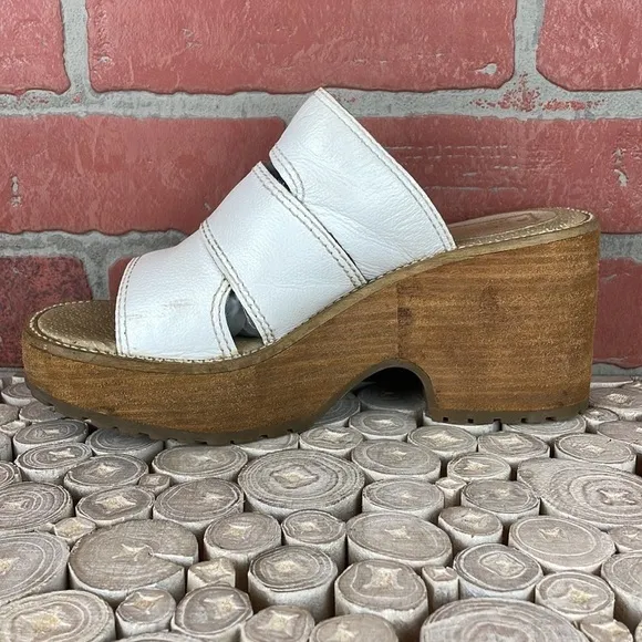 Vintage 90’s Y2K Arizona Jeans White Leather Chunky Lug Heel Platform Sandals 8