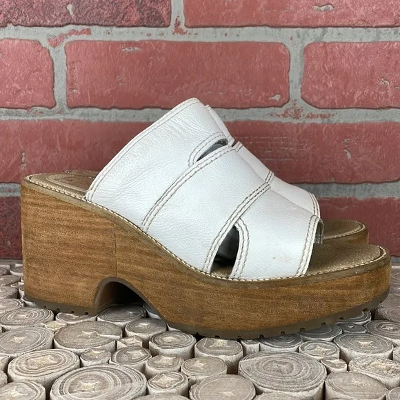 Vintage 90’s Y2K Arizona Jeans White Leather Chunky Lug Heel Platform Sandals 8