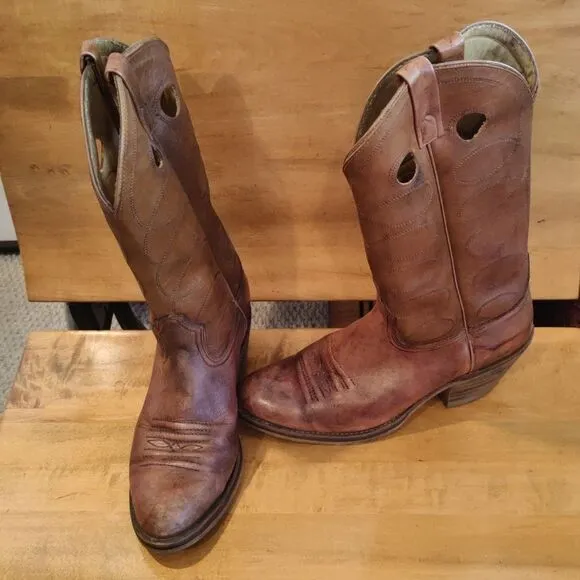 Vintage Acme western brown boots size 10