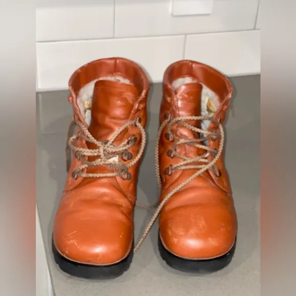 Vintage Blondo leather lace up boots
