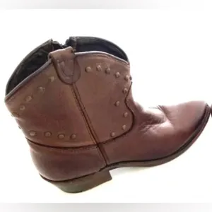 Vintage Brand Brown Leather Western Boots 2” Heels Studs &amp; Zippers EUC Women’s 7