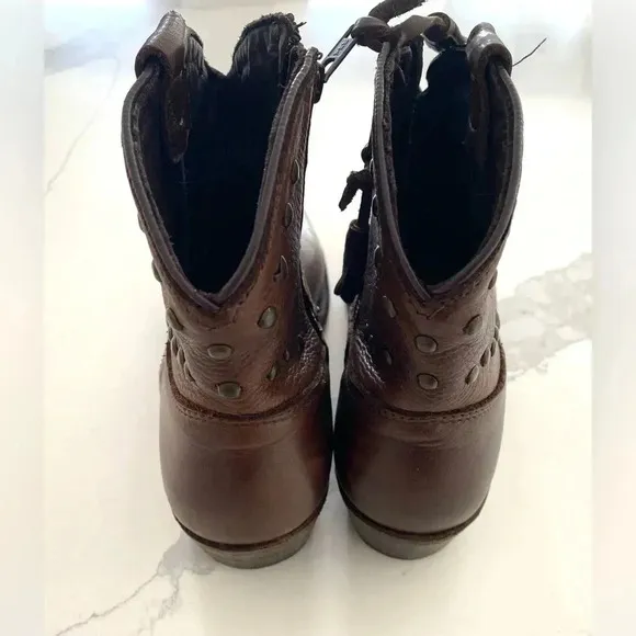 Vintage Brand Brown Leather Western Boots 2” Heels Studs &amp; Zippers EUC Women’s 7