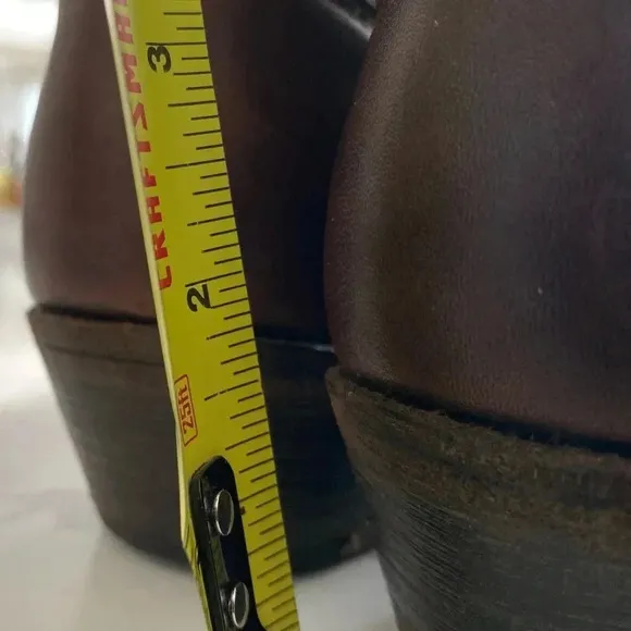 Vintage Brand Brown Leather Western Boots 2” Heels Studs &amp; Zippers EUC Women’s 7