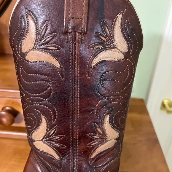 Vintage dingo acme 14” brown floral cowgirl boots with tooled tulip overlay