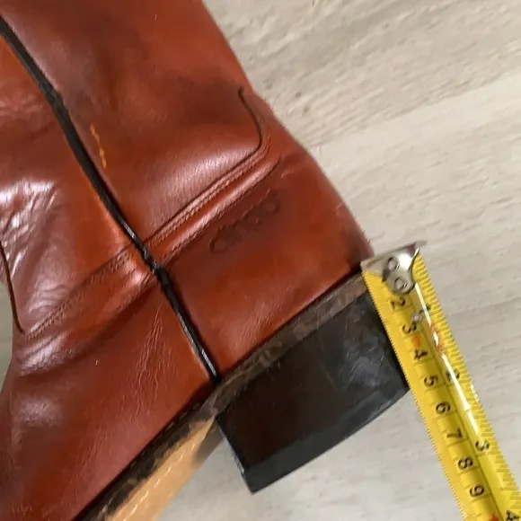 Vintage Dingo leather Boots  9 1/2 EW made in USA brown western cowboy festival