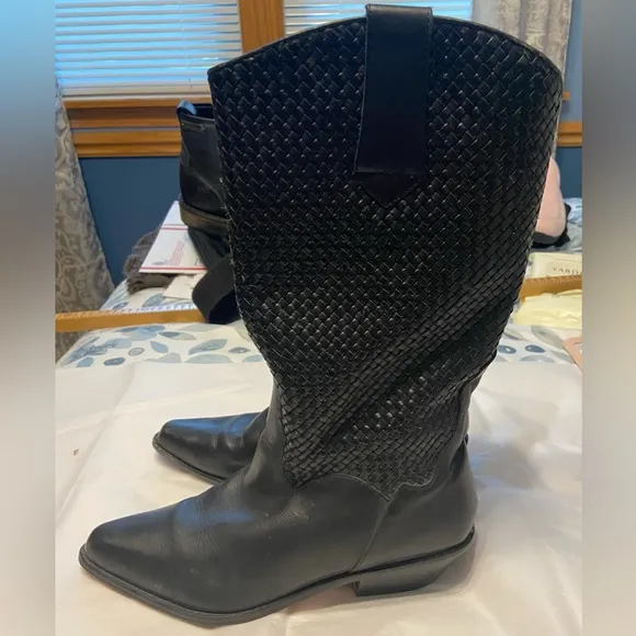 VINTAGE Dingo Woven Leather Cowboy Boots 8