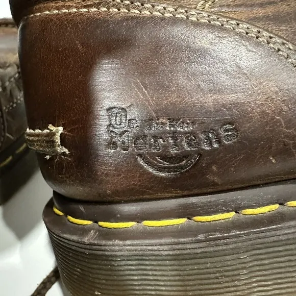 Vintage Dr Martens Chuck AW004 AirWair Brown Leather  Boots Mens Size 12 US Y2K