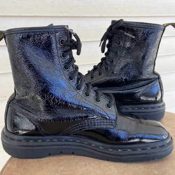 Vintage Dr. Martens Crinkle Patent Leather Boots Made in England Women's Size 5