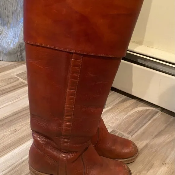 VINTAGE FRYE BOOTS FROM THE 70’S! Size 5.5