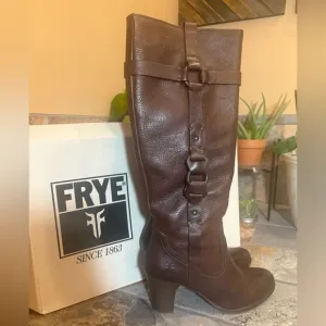 Vintage FRYE Women's Fiona O ring heeled brown ZipUp leather boots 7.5 w…
