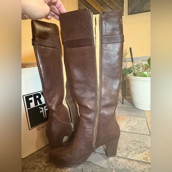 Vintage FRYE Women's Fiona O ring heeled brown ZipUp leather boots 7.5 w…