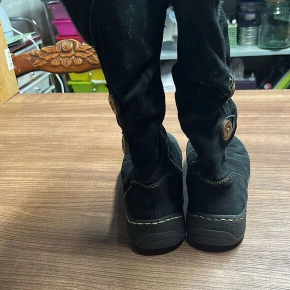 Vintage Fur lined bare traps boots