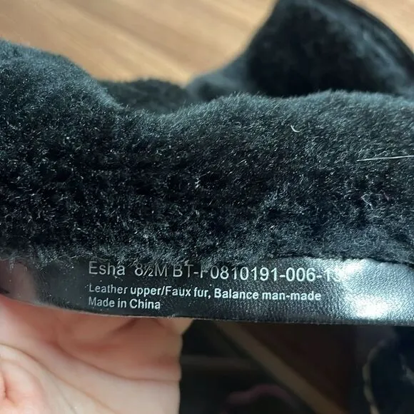 Vintage Fur lined bare traps boots