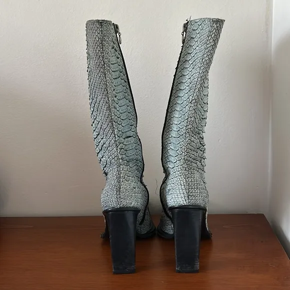 Vintage Gianni Bravo Snake Skin Boots US 7 European 37.5 green/blue