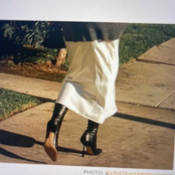 Vintage Gucci black leather pointed toe boots Sz 35 1/2