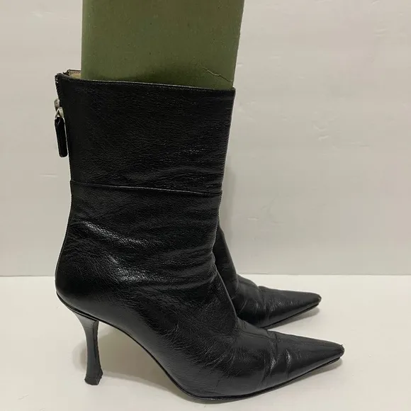 Vintage Gucci black leather pointed toe boots Sz 35 1/2