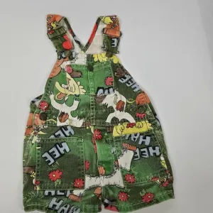 Vintage Hee Haw overall shorts kids 12 months ( see measurements)