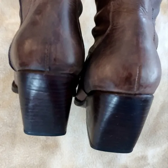 VINTAGE LADIES BROWN DISTRESSED LEATHER WESTERN BOOTS EMBOSSED SIZE 7.5 RARE