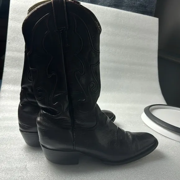 Vintage Leather Cowboy Boots 9.5 D Men’s Made in Mexico Black with Red undertone