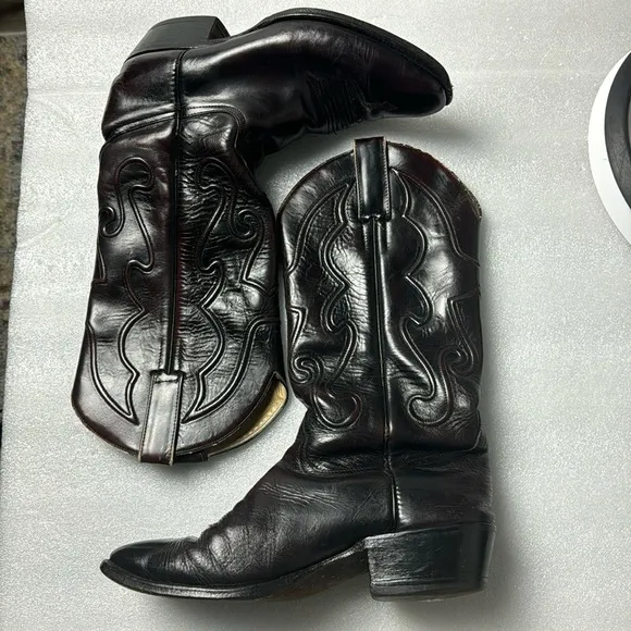 Vintage Leather Cowboy Boots 9.5 D Men’s Made in Mexico Black with Red undertone