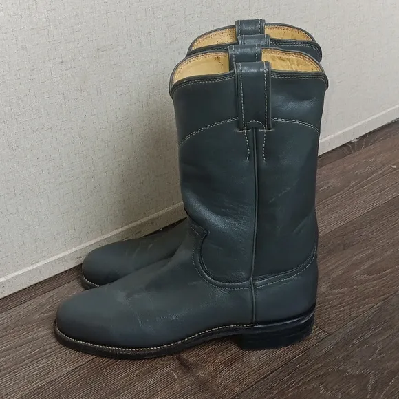 Vintage Leather Cowboy boots  by Justin