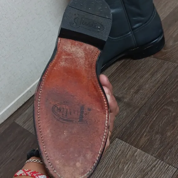 Vintage Leather Cowboy boots  by Justin