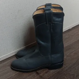 Vintage Leather Cowboy boots  by Justin