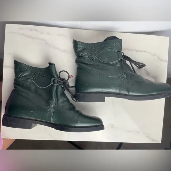 Vintage Lion Leather Green Boots Size 7