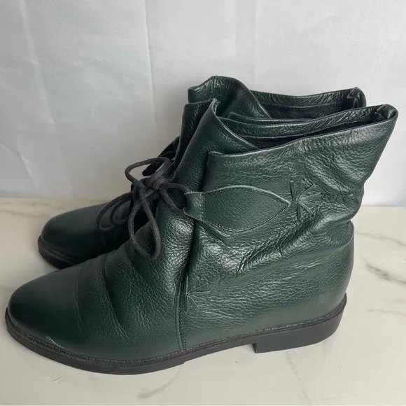 Vintage Lion Leather Green Boots Size 7
