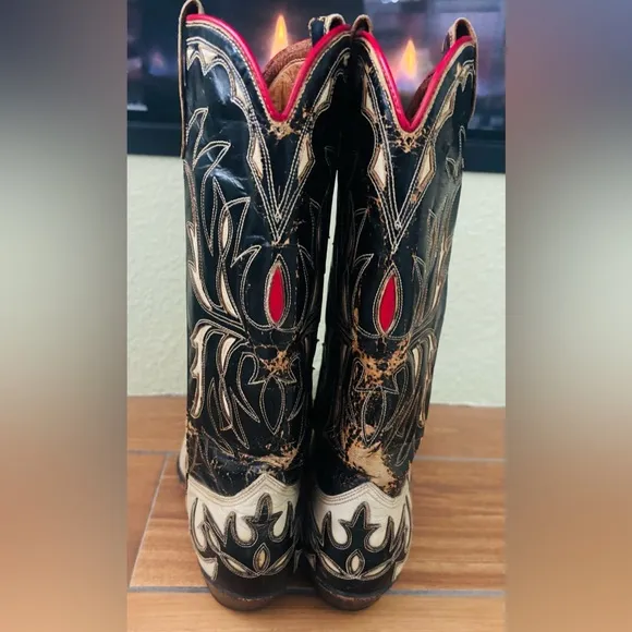 Vintage Men’s Distressed Black and Cream Western Cowboy Boots Size 8.5