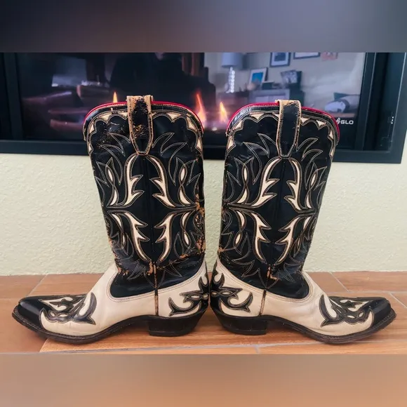 Vintage Men’s Distressed Black and Cream Western Cowboy Boots Size 8.5