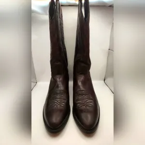 Vintage Men's Justin Boots 2414 Size 9.5 Dark Cherry