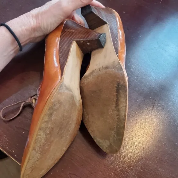 Vintage Rare Pumpkin Spice Leather Hand Stitched Heeled Brogue Sz. 7 Shoes