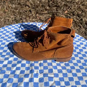 Vintage Shoe Company “Lilly” Made in USA Vintage Suede Leather Boots Size 10M