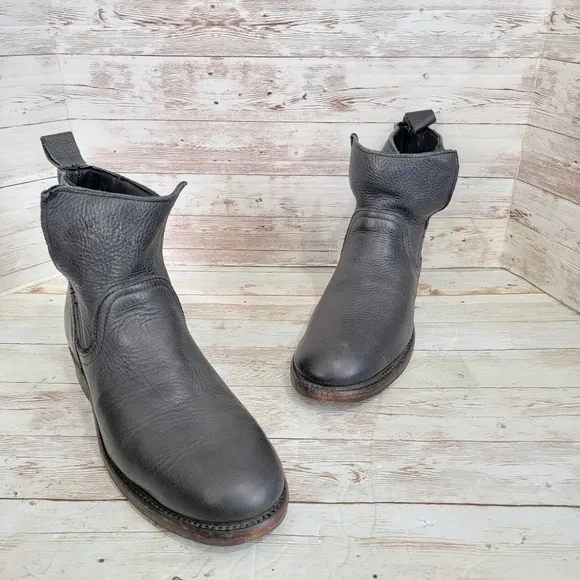 Vintage shoe shoe company black leather boots