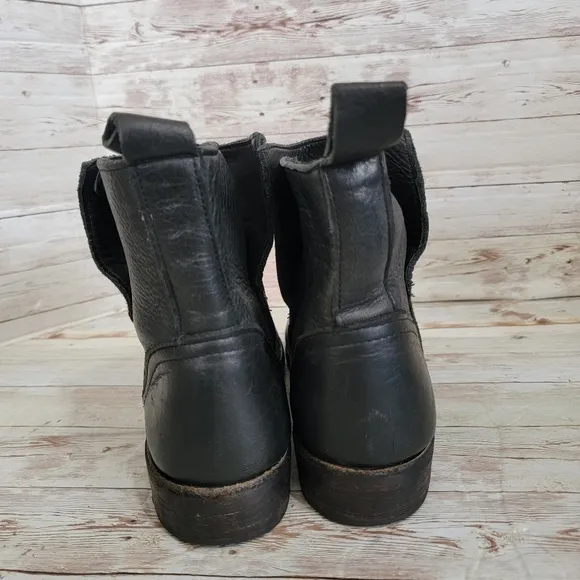 Vintage shoe shoe company black leather boots