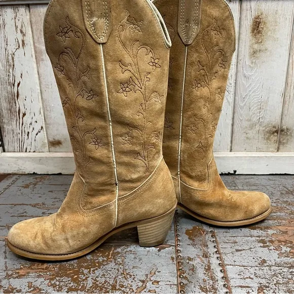 Vintage Suede Leather Embroidered Western Cowboy Boots