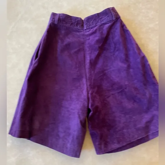 VINTAGE SUEDE LEATHER SHORTS - PURPLE / NAVY BLUE - DAVID HOLLIS!