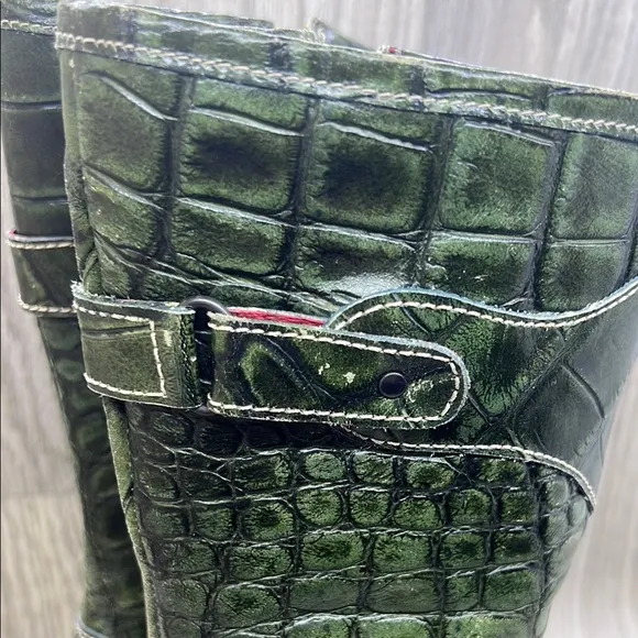 Vintage Tiggers Embossed Boots
