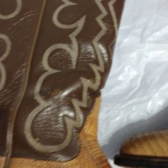 Vintage Tony Lama lizard skin boots