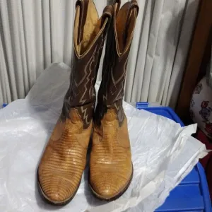 Vintage Tony Lama lizard skin boots