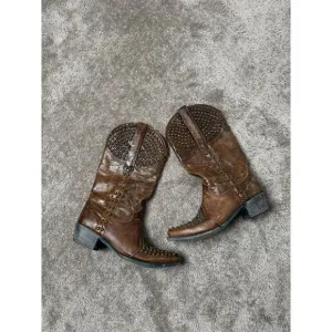 Vintage Women's Avangard Lane Womens cowboy boots, Made in‎ Mexico, size 9