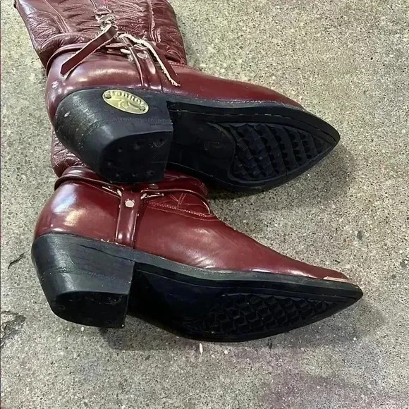 Vintage Women's Burgundy Western Boots