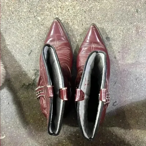 Vintage Women's Burgundy Western Boots
