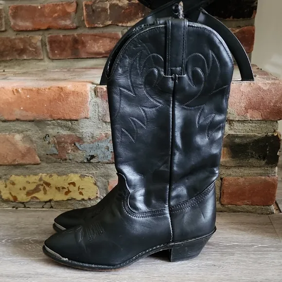 Vintage Womens Durango Black Leather Cowboy Boots w Stitching Detail Sz 7M