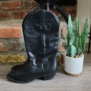Vintage Womens Durango Black Leather Cowboy Boots w Stitching Detail Sz 7M