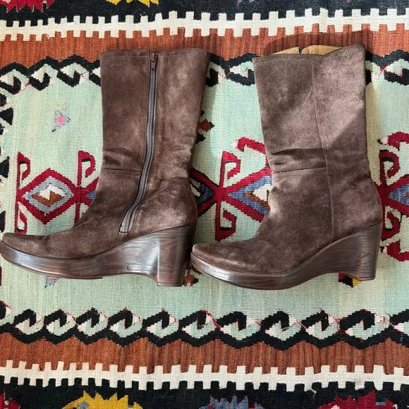 Vintage Y2K Bass Brown Suede Wedge Platform Boots