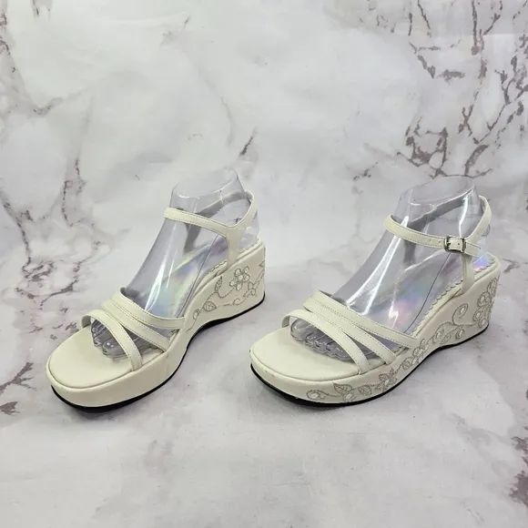Vintage Y2K Shoes Womens 8.5 M White Beaded Formal Prom Platform Heels Shoe RARE